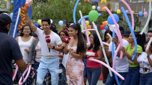 Huachipa baila al ritmo de Domingos de Fiesta