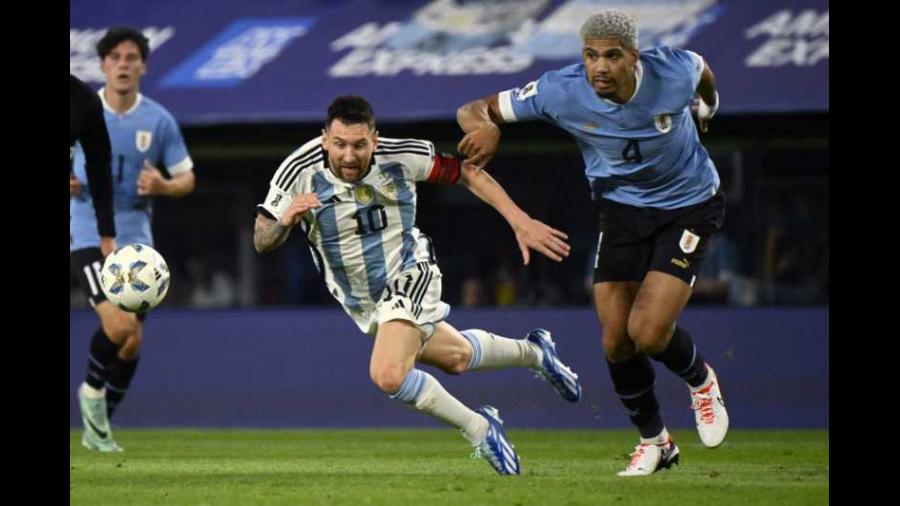 URUGUAY DERROTÓ A ARGENTINA 2-0