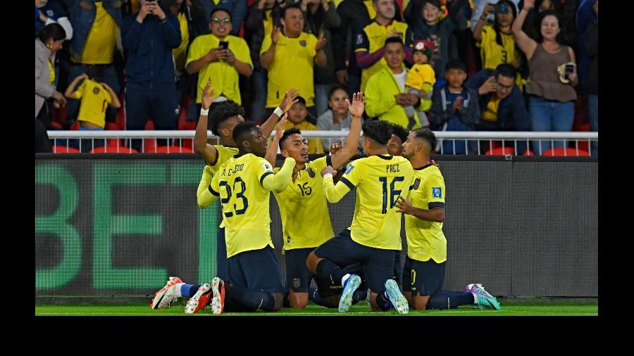Celebración en primer Gol de Ecuador contra Chile por las eliminatorias