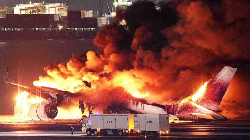 Accidente aéreo en aeropuerto de Japón.