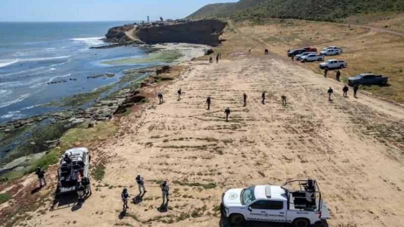 TRres surfistas australianos desaparecen.