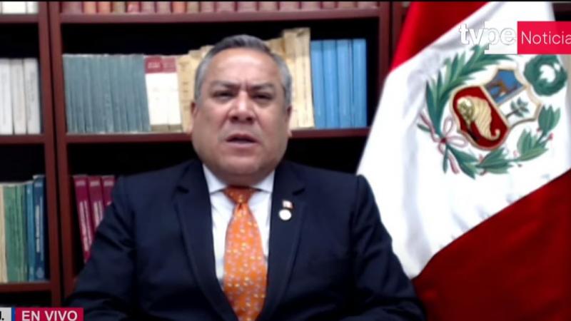 Entrevista con Gustavo Adrianzen