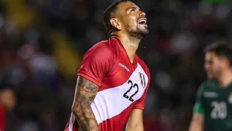 alexander callens lesión selección peruana