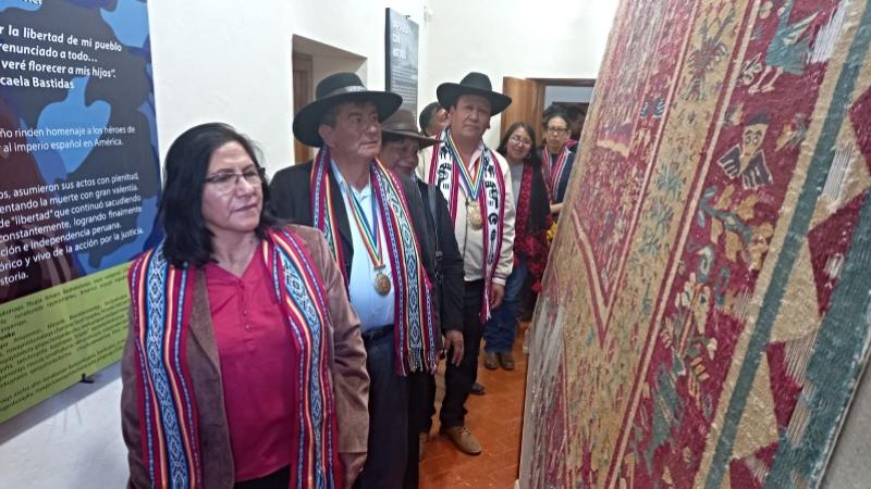 Varios siglos después la alfombra de Túpac Amaru II fue restaurada por el Ministerio de Cultura