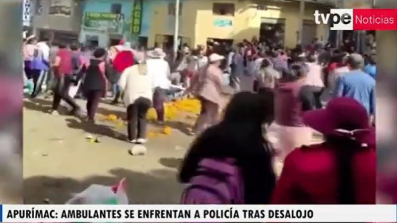 Apurímac: ambulantes se enfrentan a la Policía tras desalojo