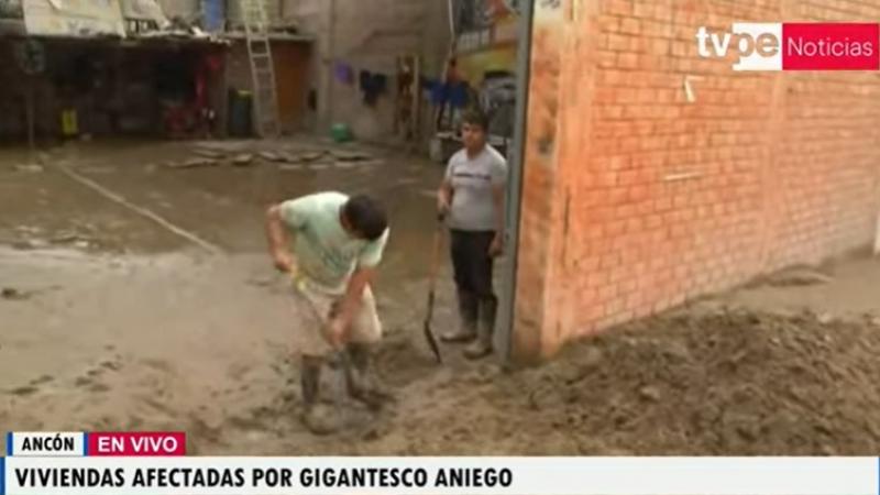 Ancón: viviendas quedan afectadas tras gigantesco aniego