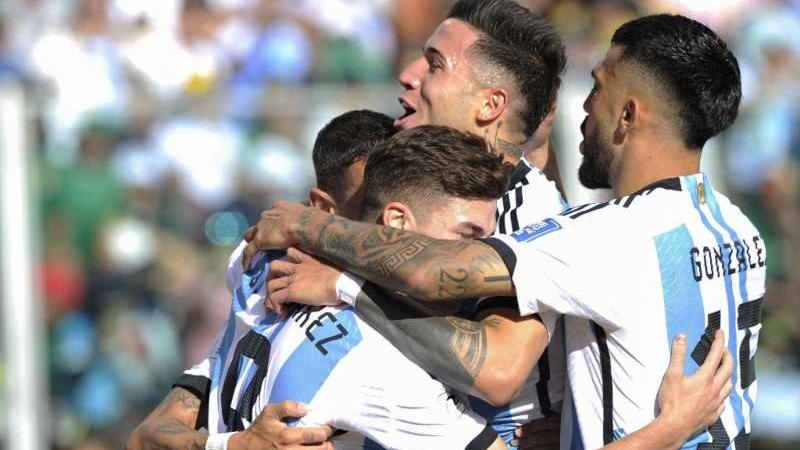 Argentina goleó 3-0 a Bolivia en La Paz