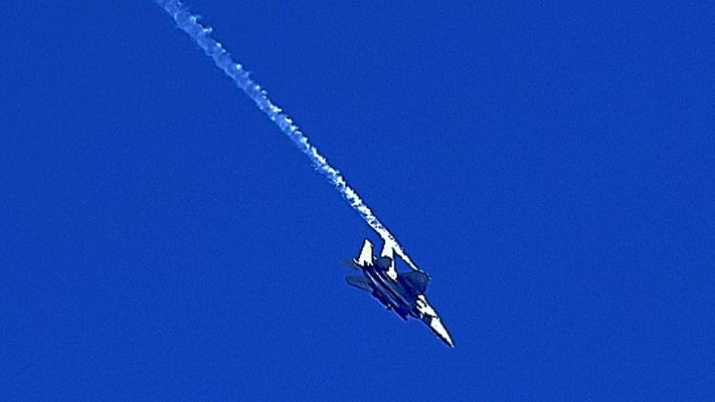Avión del ejército de Israel surcando los cielos territoriales de Gaza