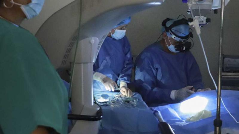 Nuevo Chimbote cirugía bebé prematura