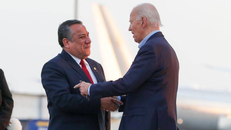 Joe Biden arriba a Perú para la cumbre de APEC; recibe bienvenida oficial del Gobierno peruano