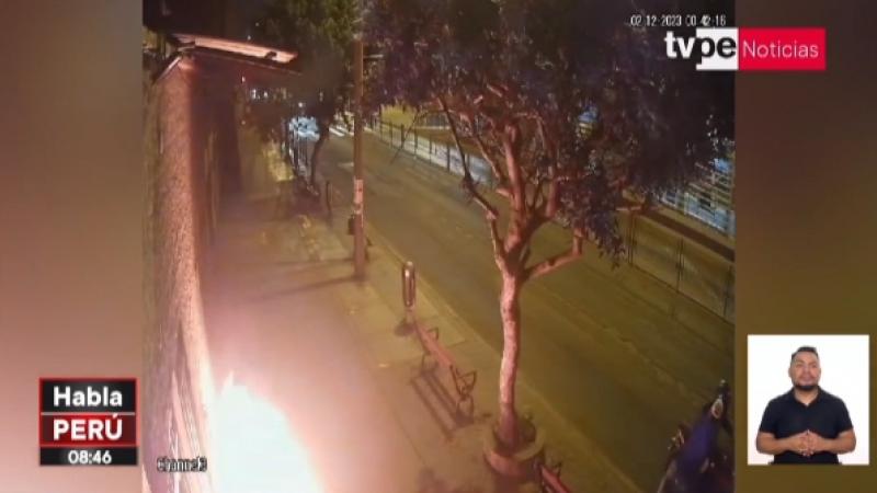 Cercado de Lima gasolina incendio motocicleta