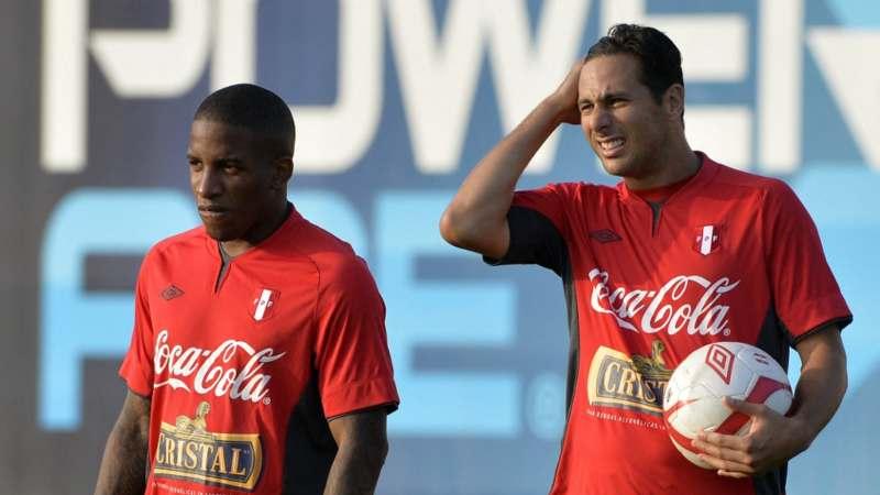 JEFFERSON FARFÁN - CLAUDI PIZARRO