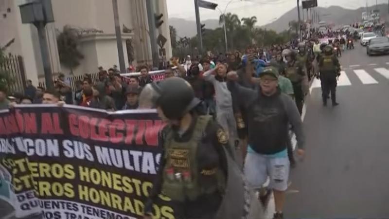 Colectiveros Colectivos informales Marcha Protesta ATU Rímac