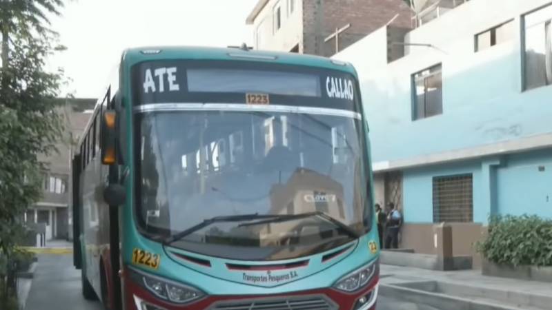 Asesinan a chofer en Santa Anita