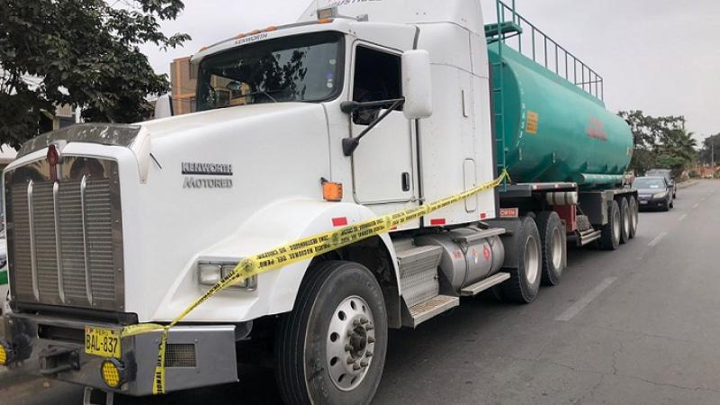 Delincuentes combustible robo asalto secuestro chofer camión Ventanilla Los Olivos Policía Nacional