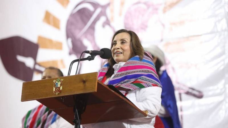 Presidenta Dina Boluarte empleos