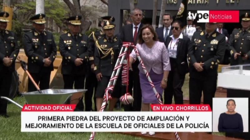 Dina Boluarte PNP Policía Nacional escuela de oficiales