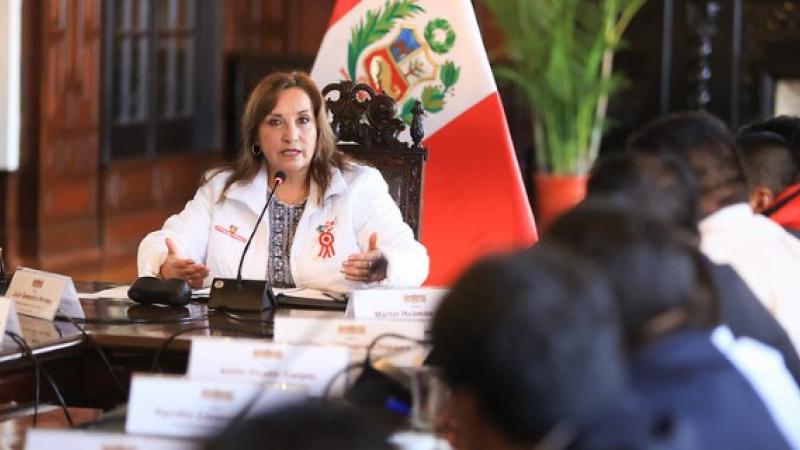 Presidenta Dina Boluarte sostuvo reunión con alcaldes de Puno y Cusco