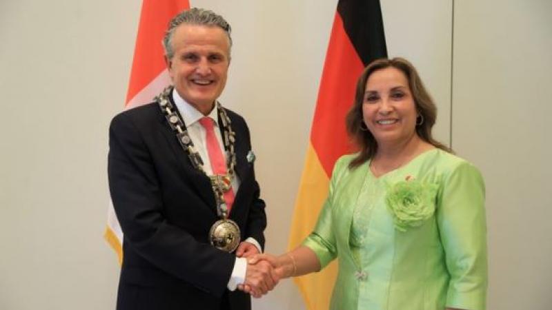 La presidenta Boluarte  se reunio con alcalde de Stuttgart