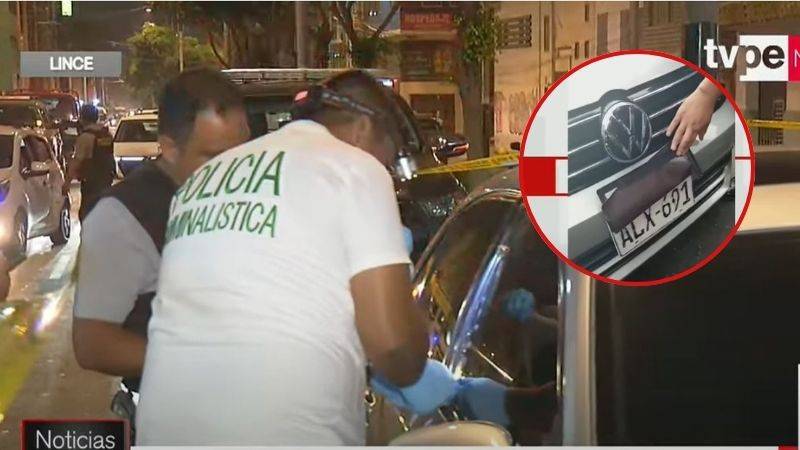 auto placa superpuesta