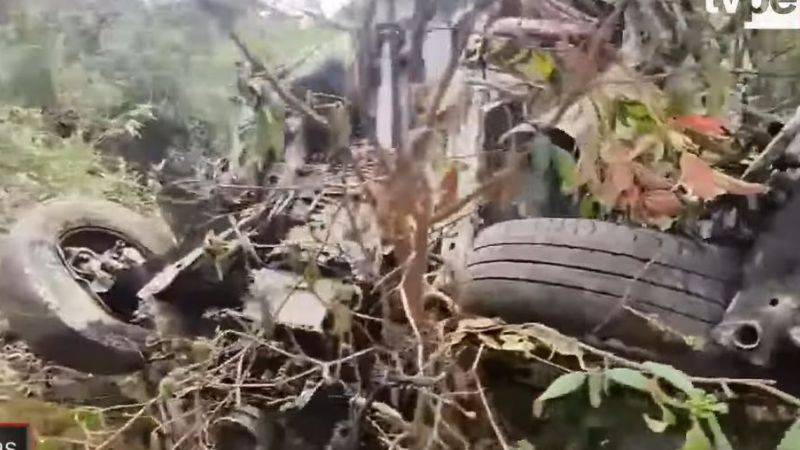 Accidente en Puno deja 11 muertos y un menor de edad gravemente herido al caer a un abismo de 1000 metros
