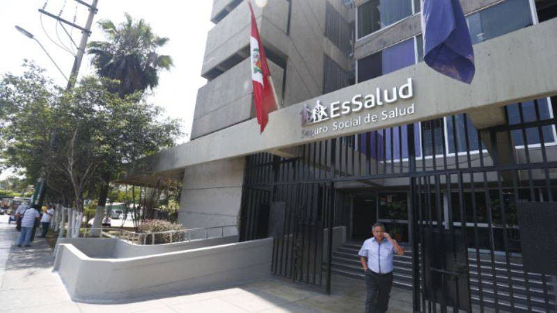 essalud