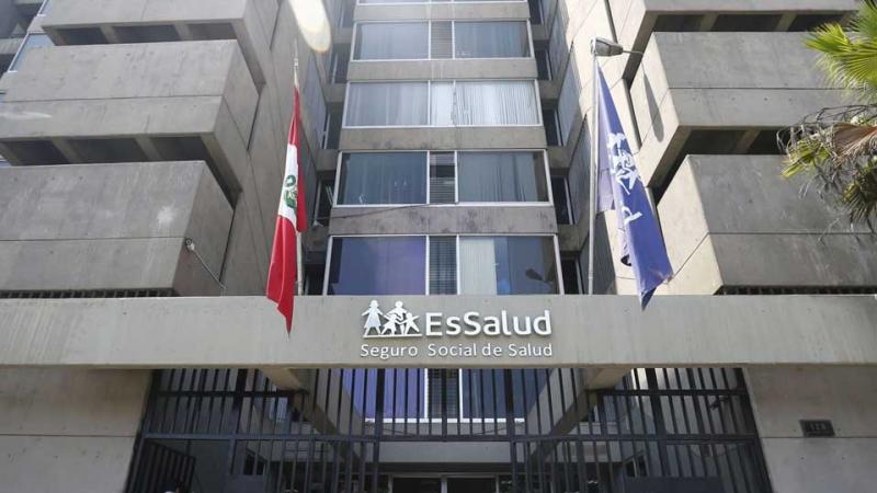 María Elena Aguilar del Águila  presidenta ejecutiva   EsSalud