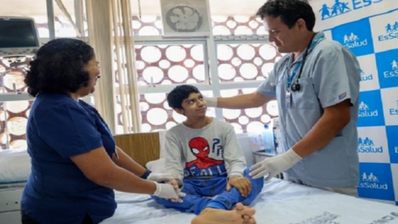 EsSalud niño sin esófago malformación Ariel hospital Edgardo Rebagliati