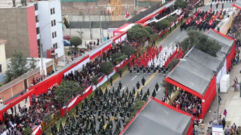 Fiestas Patrias 28 y 29 de julio desfile cívico militar avenida Brasil Día de la Independencia TVPerú