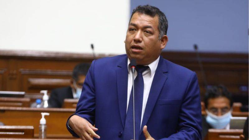 Fiscalía de la Nación presenta denuncia constitucional contra Darwin Espinoza por presuntos delitos de concusión, peculado y abuso de poder en perjuicio del Estado 
