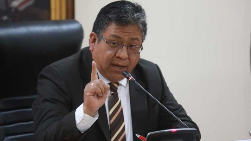 Jorge Flores Ancachi  denuncia constitucional 