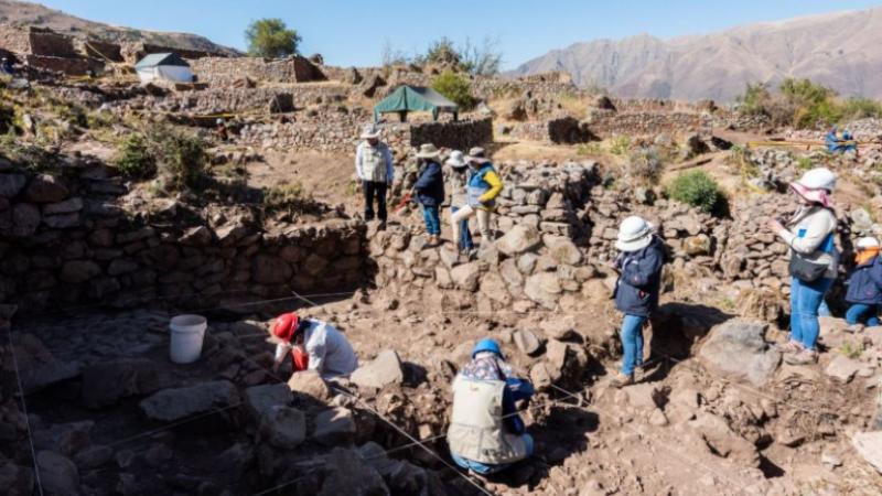Cusco: hallan muros incas y cerámicas durante trabajos en el sur de la región