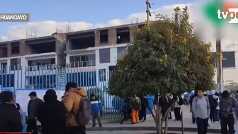 Estudiantes liberan Universidad Nacional del Centro en Huancayo