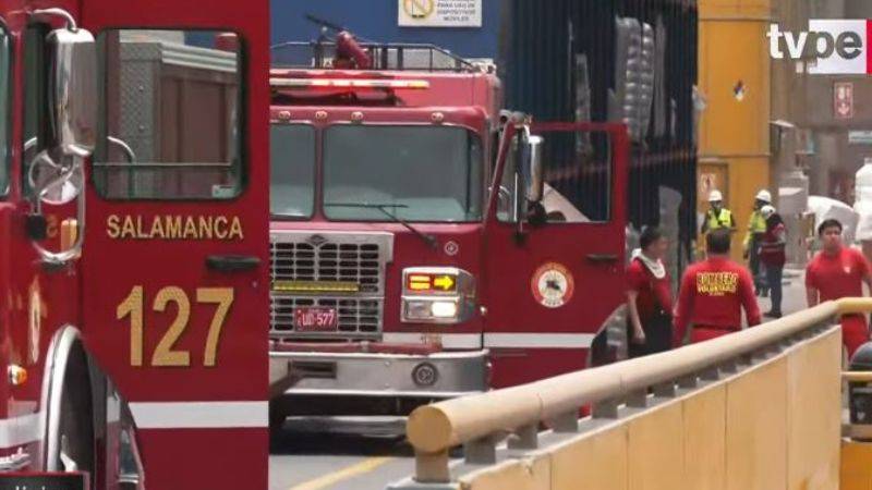 Incendio en Santa Anita movilizó a 12 unidades de bomberos