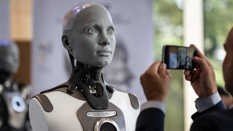 Robots afirman en conferencia de la ONU que un día serán capaces de “dirigir” el mundo