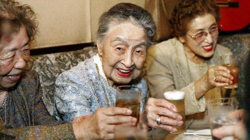 Japón adultos mayores ancianos población adulta mayor jóvenes