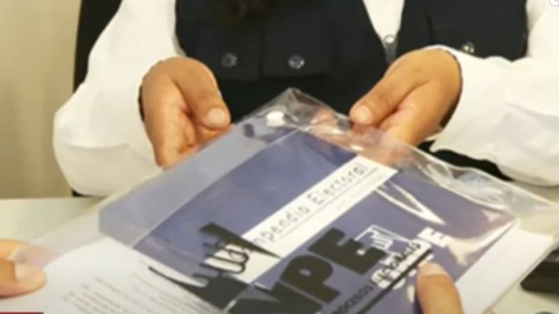 Venta de formularios para revocatoria de autoridades locales y regionales