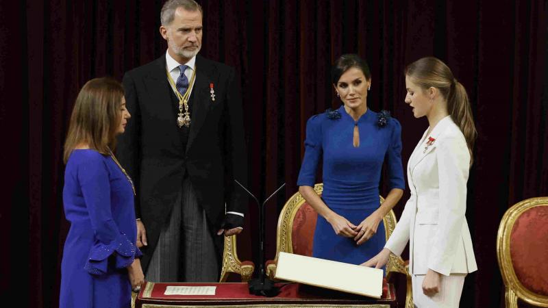 Princesa Leonor jura constitución de España 