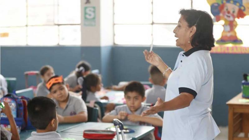 DRELM: matrícula 2024  colegios  Lima