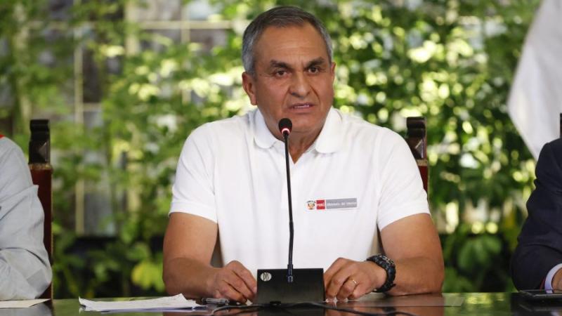 Ministro del Interior Vicente Romero ascensos irregulares