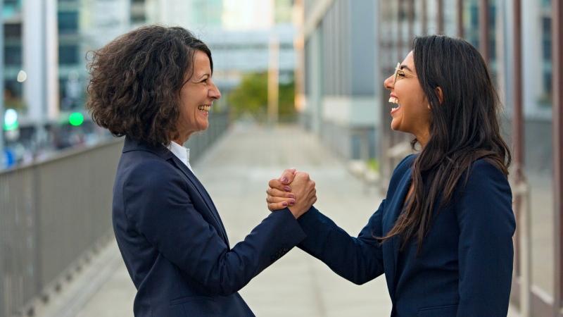 brecha salarial de género discriminación acoso laboral día de la mujer
