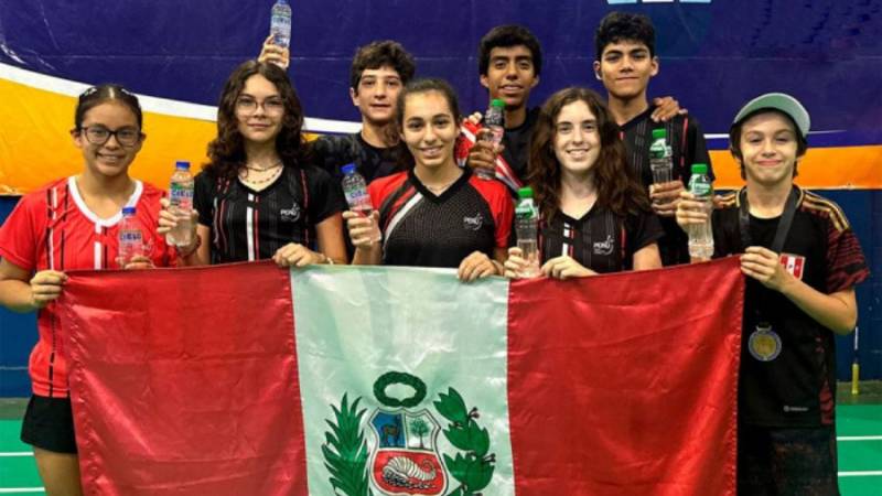 Selección juvenil de bádminton gana 13 medallas de oro en Internacional Junior