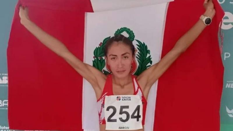 Thalia Valdivia logra marca clasificatoria en atletismo para París 2024