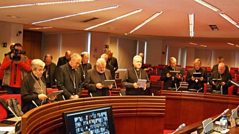 La Conferencia Episcopal Española (CEE) pidió perdón por los abusos, pero a la vez señaló que los datos eran exagerados.