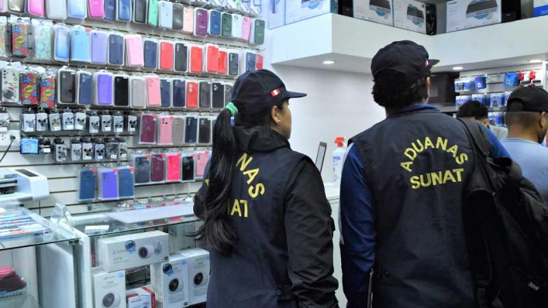 Centro de Lima celulares de contrabando operativo
