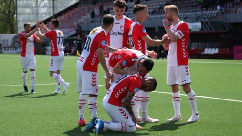 En Holanda Tres Goles De Sergio Pena Salvan A Su Equipo De La Baja Tvperu