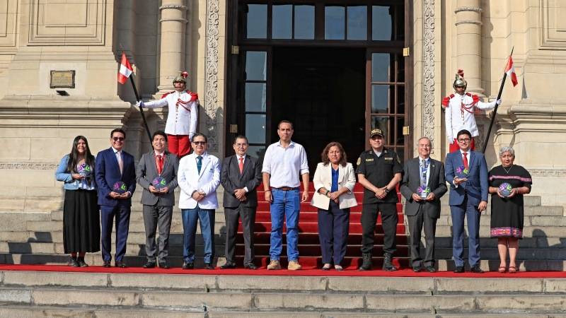presidente josé jerí voluntariado palacio de gobierno