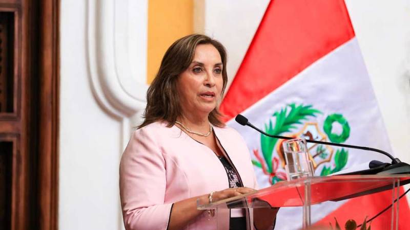 presidenta Dina Boluarte