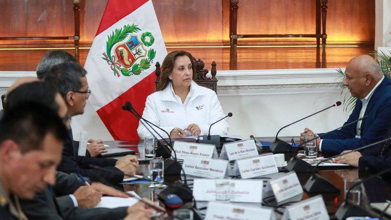 Presidenta Dina Boluarte participó en una reunión de trabajo con los alcaldes distritales de Breña y Miraflores