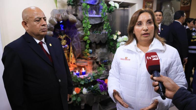 Presidenta Dina Boluarte Víctor Revoredo Coronel Policía Nacional Maldito Cris